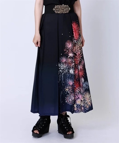花火柄タックスカート