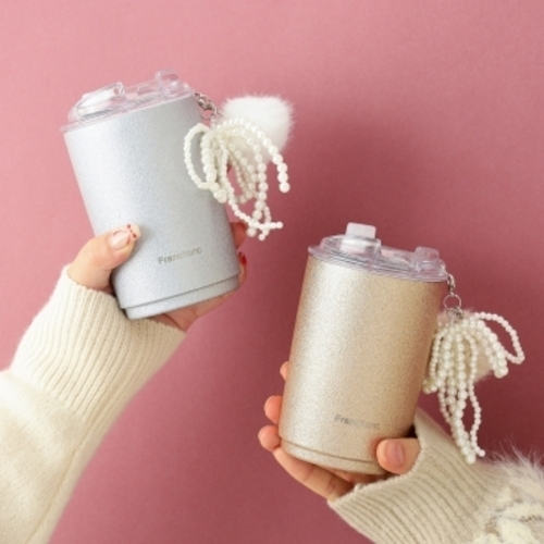 \\ホリデーシーズンにぴったり🎁🎀// チャーム付きタンブラー