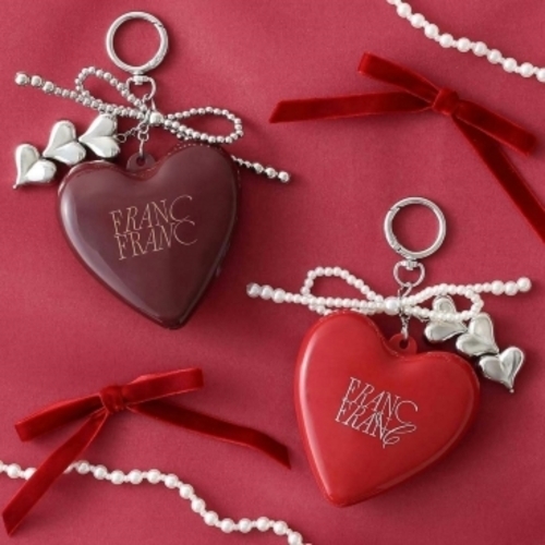 ⟢⋆₊ バレンタイン限定カラー ₊⋆⟢ チャーム付きミラー＆ブラシ🍫💌